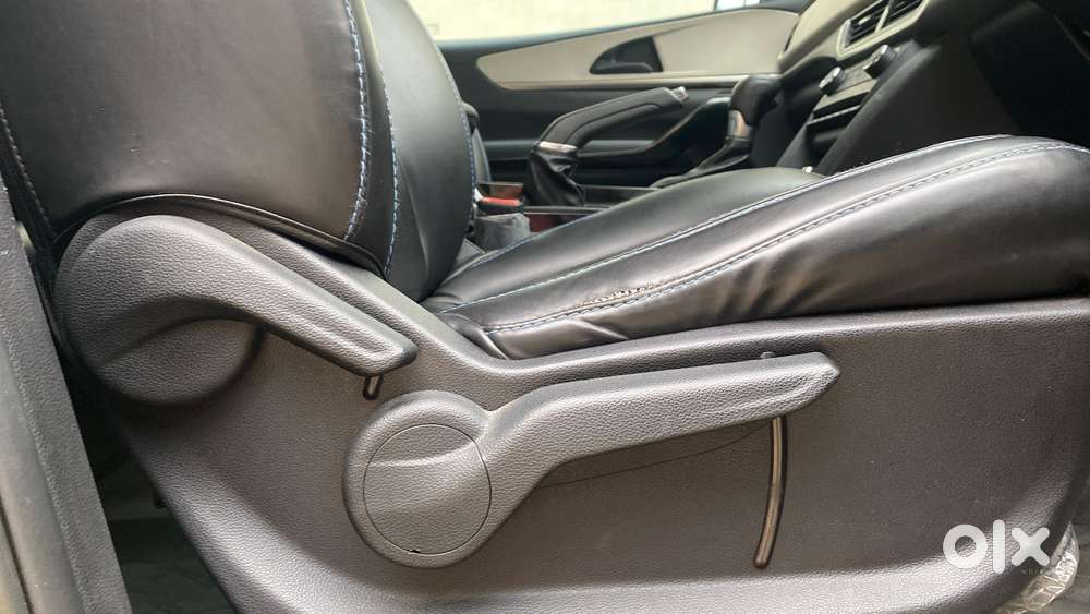 Mahindra Xuv700 2.2 Ax 5 Diesel At 7 Str, 2024, Diesel
