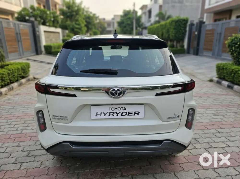 Toyota Urban Cruiser Hybrid Edition | Top End Dual Tone | Vip Number