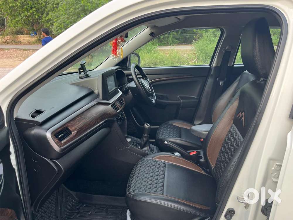 Maruti Suzuki Brezza 1.5 Lxi Smart Hybrid, 2023, Petrol