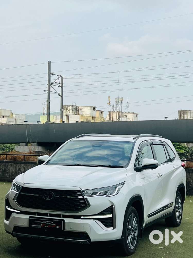 Toyota Innova Hycross 2.0 Zx Hybrid 7 Str, 2024, Petrol