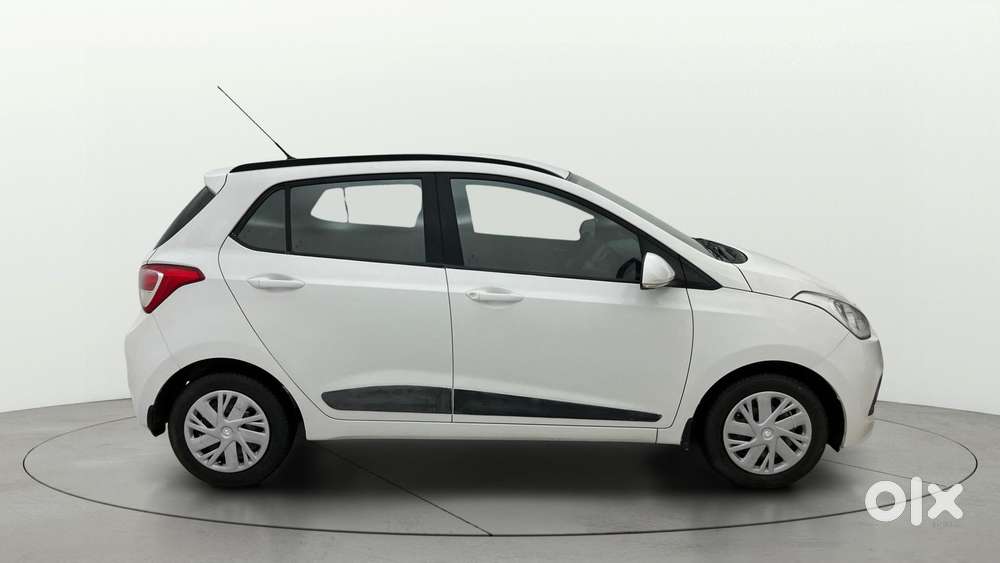 Hyundai Grand i10 Sportz 1.2 Kappa VTVT, 2015, Petrol