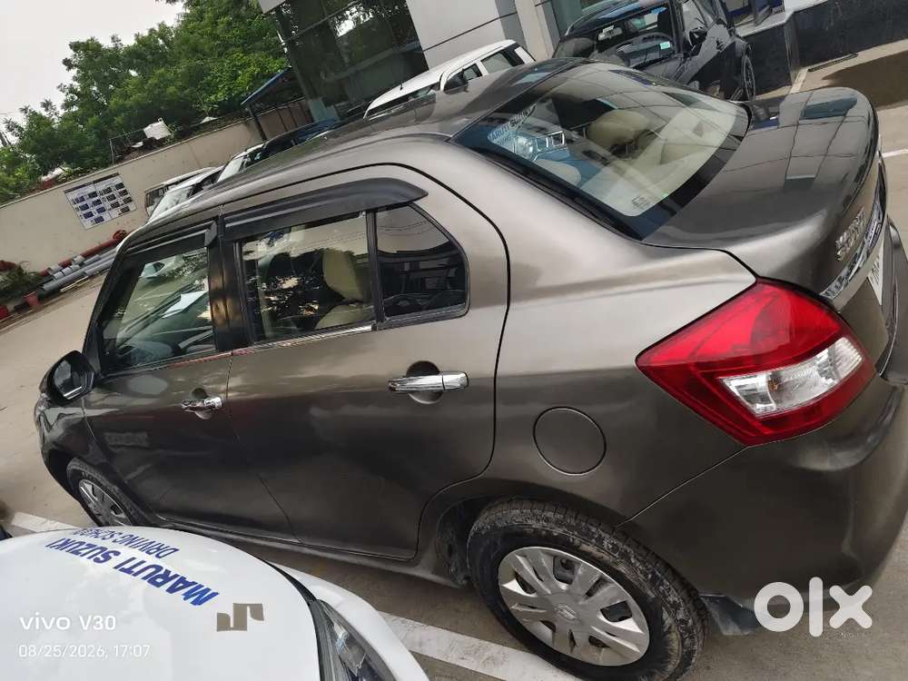 2017 Maruti Dzire Vxi Cng, Pl Dealer (sippny,car 24)any No Call No Msg