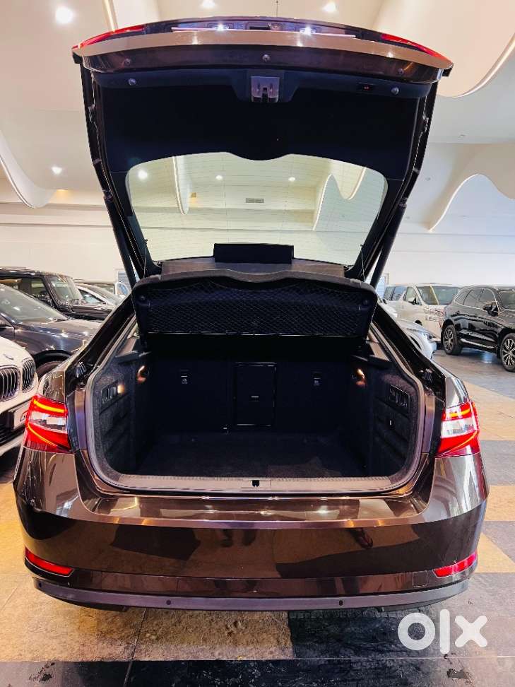 Skoda Superb Laurin And Klement 1.8, 2019, Petrol