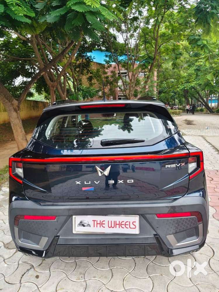 Mahindra Xuv 3xo Ax7l Petrol Mt, 2025, Petrol