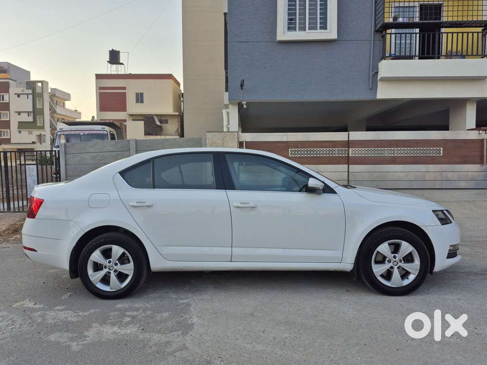 Skoda Octavia 1.8 Tsi At Style Plus, 2018, Petrol