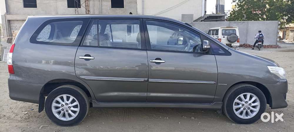 Toyota Innova 2.0 V, 2012, Diesel