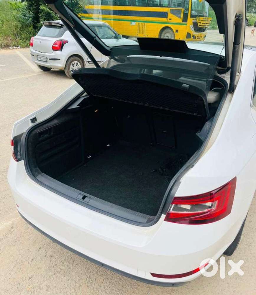 Skoda Superb Lk 2.0 Tdi At, 2018, Diesel