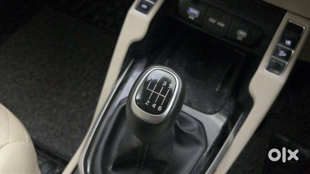 Kia Carens 1.4 Luxury Plus 6 Str, 2022, Petrol