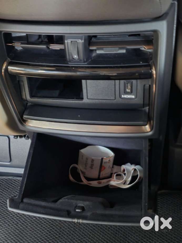 Toyota Vellfire Vip – Executive Lounge, 2024, Electric