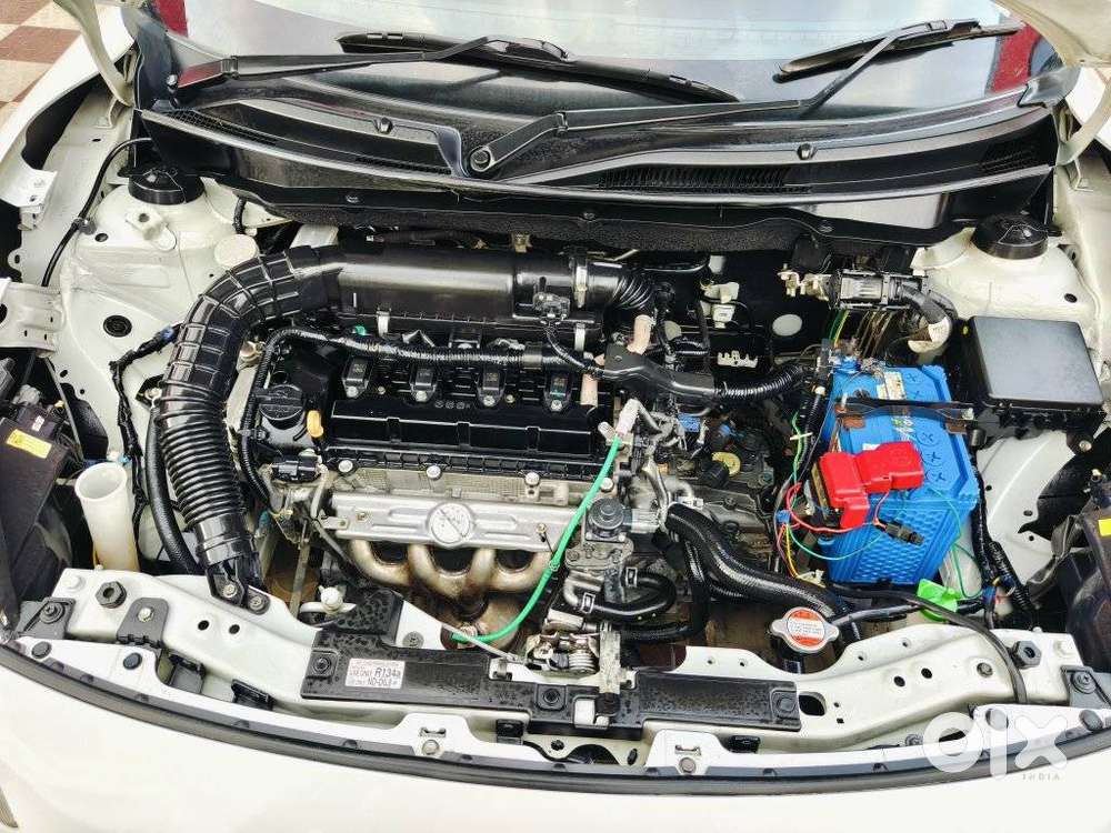 Maruti Suzuki Dzire 1.2 Vxi, 2022, Petrol