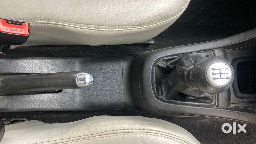 Maruti Suzuki Swift Vxi, 2015, Petrol