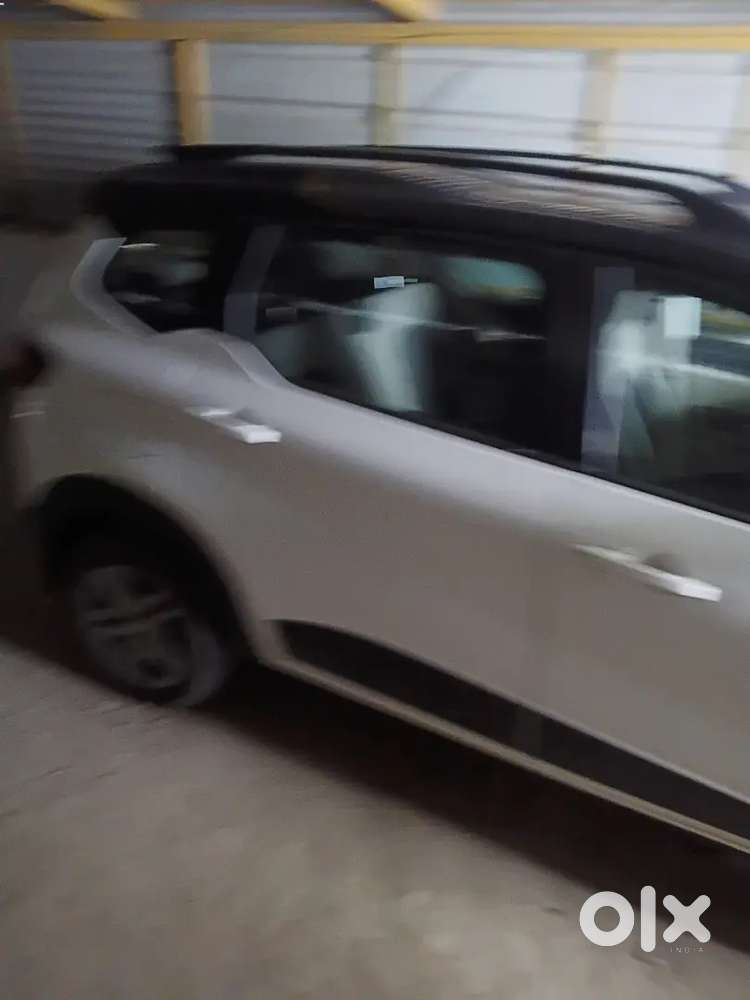 Renault Triber Petrol 2022 Automatic Top Model
