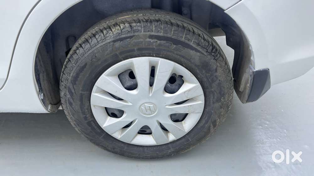 Maruti Suzuki Swift Dzire Amt Vxi, 2017, Petrol