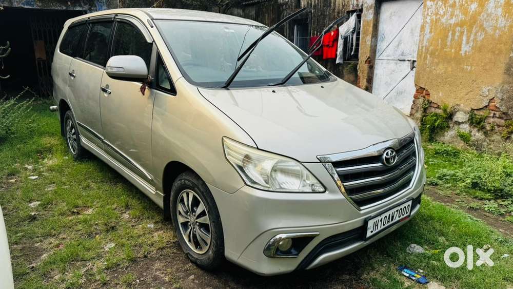 Toyota Innova 2016 Diesel Well Maintained