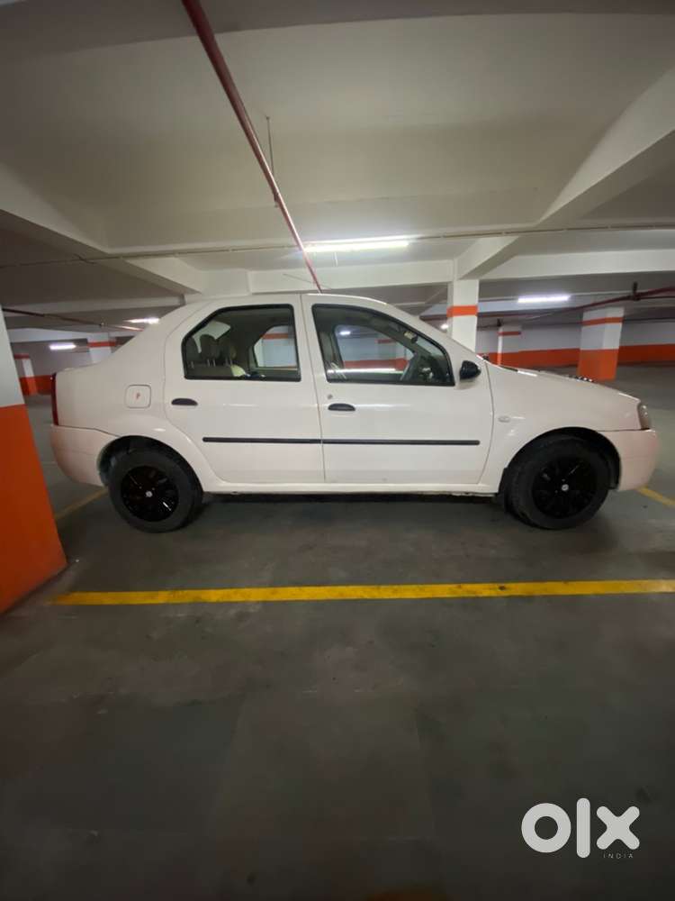 Mahindra Renault Logan 2007