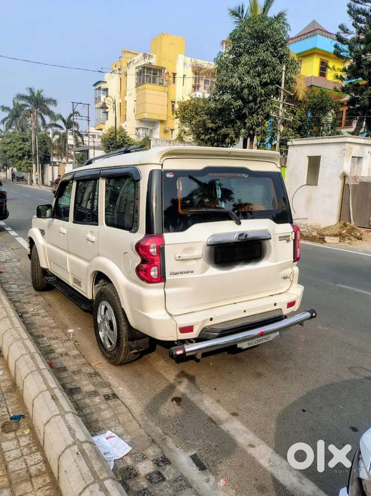 Mahindra Scorpio S7 Brand New Tyre, New Seat Cover & Music System