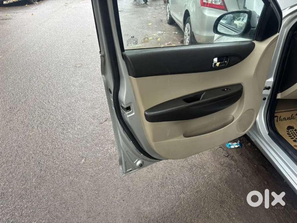 Hyundai I20 Sportz 2012