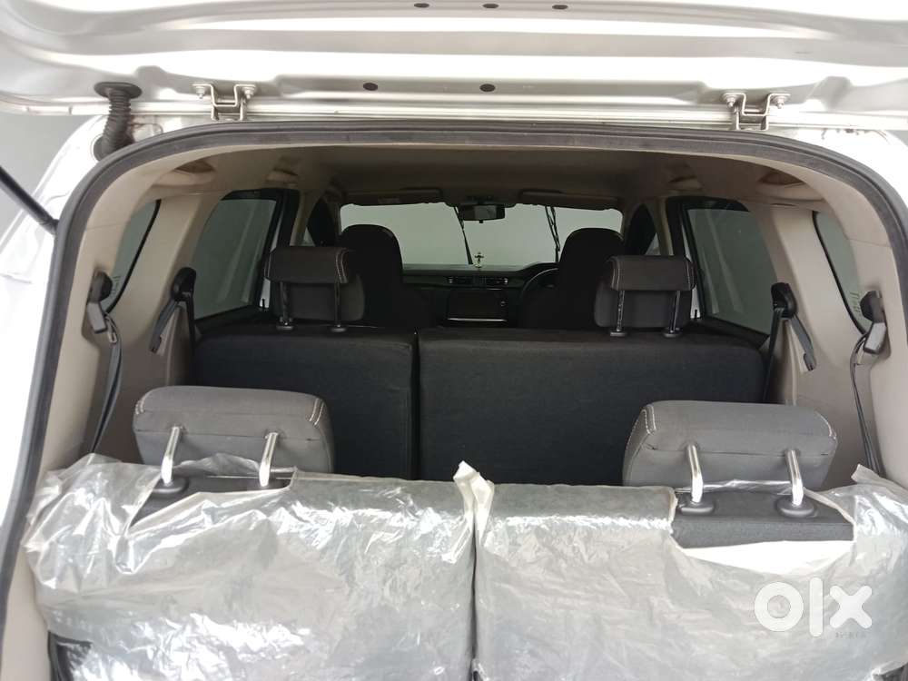 Renault Triber Rxt, 2023, Petrol
