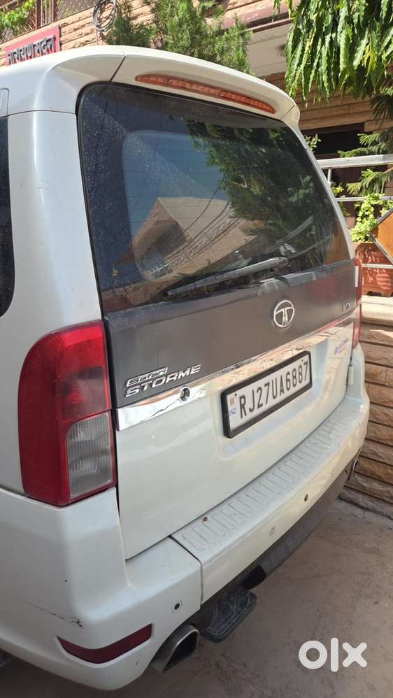 Tata Safari Storme 2015 Diesel Well Maintained