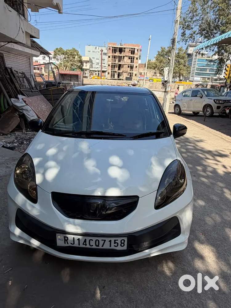 Honda Brio Mt Petrol 2012