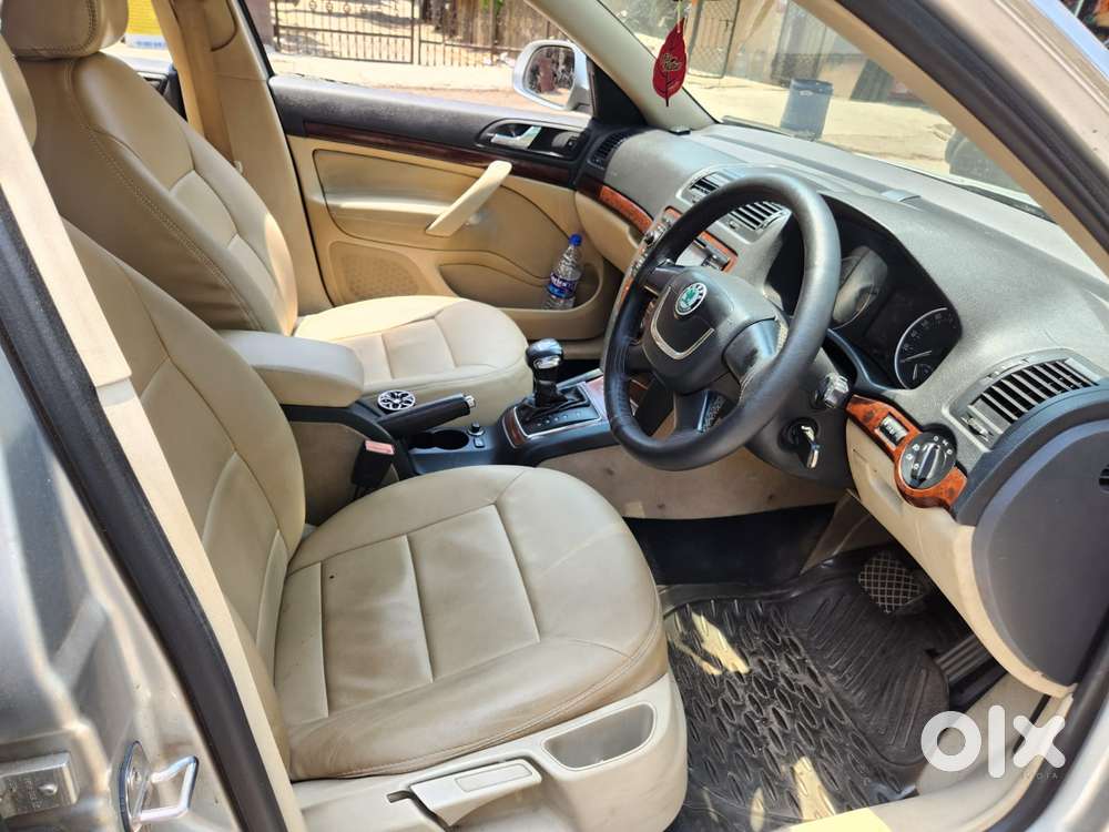 Skoda Laura Elegance 2.0 Tdi Cr At, 2012, Diesel