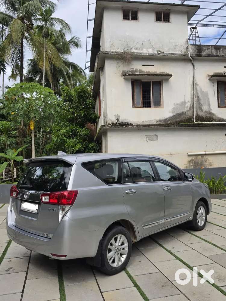 Toyota Innova Crysta 2.8 Diesel Automaticj