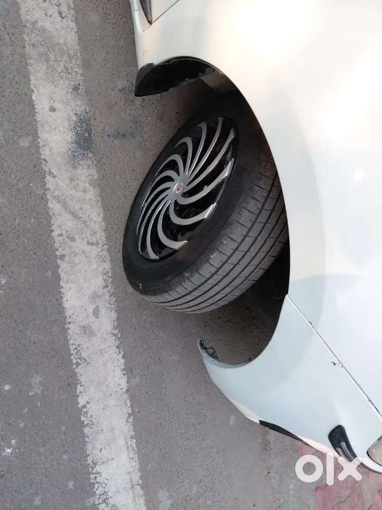 Good Condition Car 4 Tyre New Diamond Led Installed