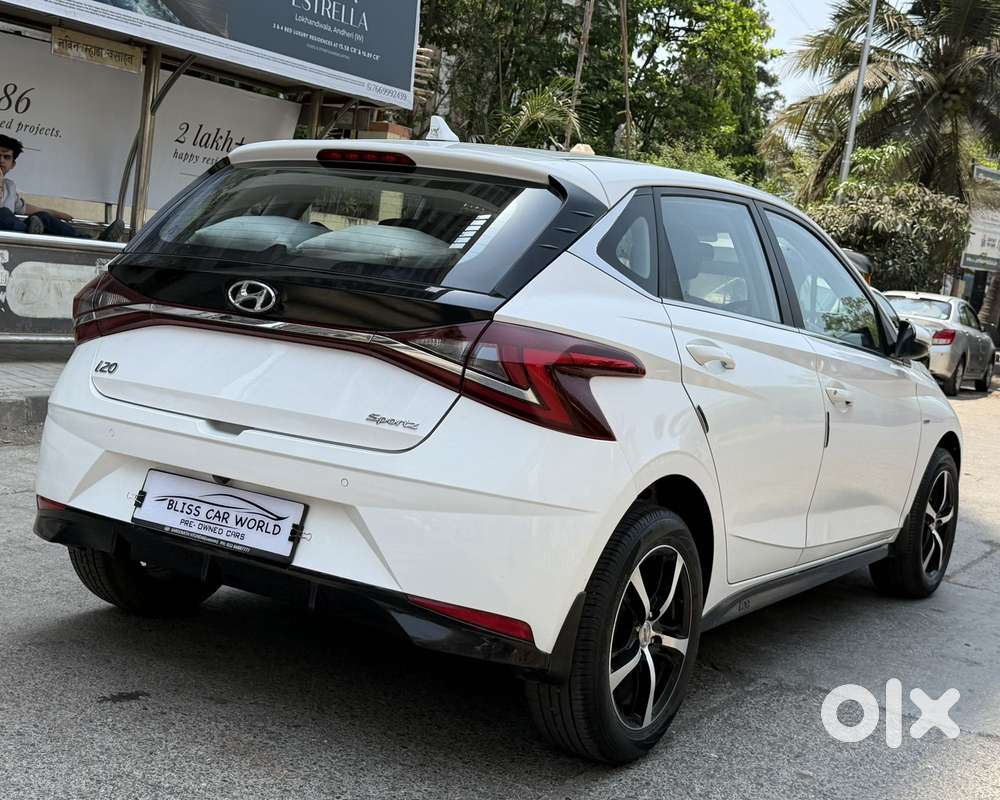 Hyundai I20 Sportz 1.2 Ivt, 2023, Petrol