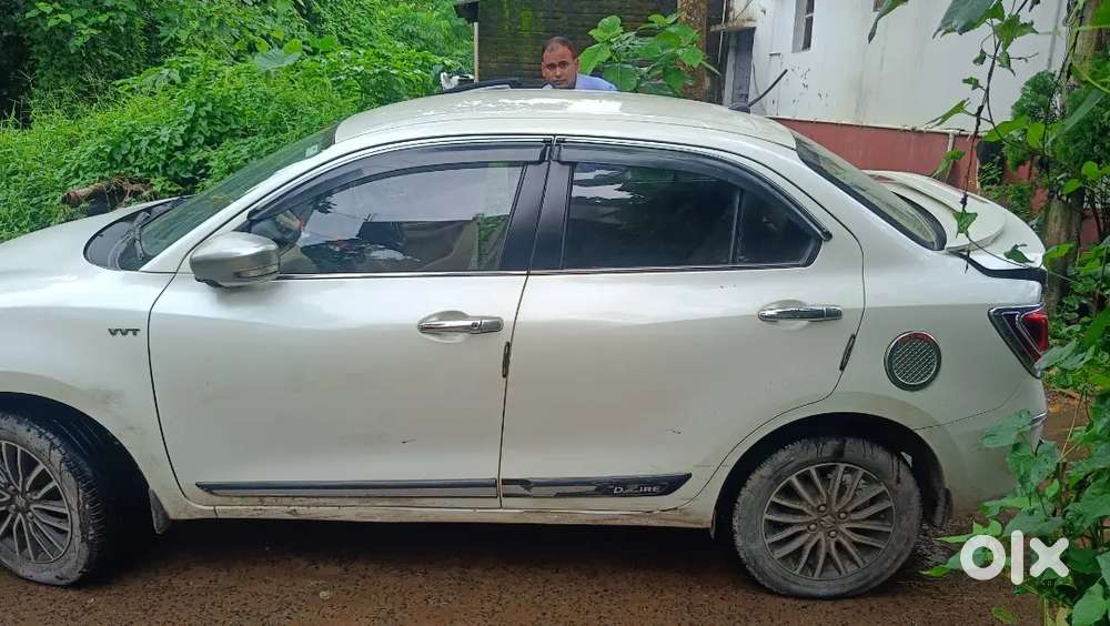 Maruti Suzuki Dzire 2017 Petrol 42000 Km Driven