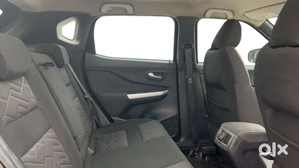 Nissan Magnite 1.0 Xv Premium Turbo Cvt (o), 2022, Petrol