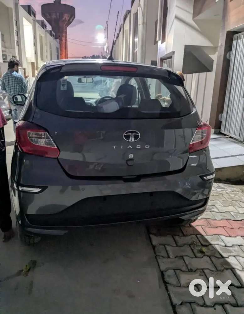 Brand New Tata Tiago Petrol Only 5 Months Old 400 Km Driven For Sale