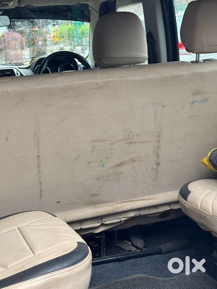 Mahindra Tuv 300 2017
