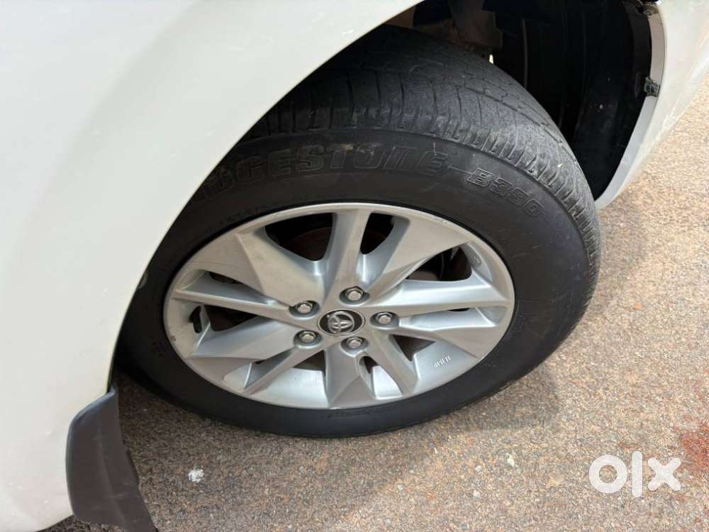 Toyota Innova Crysta 2.4 G Mt, 2017, Diesel