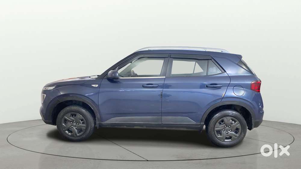Hyundai Venue S, 2022, Petrol