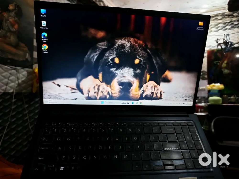 512 gb SSD 8 gb ram i3 12 gen