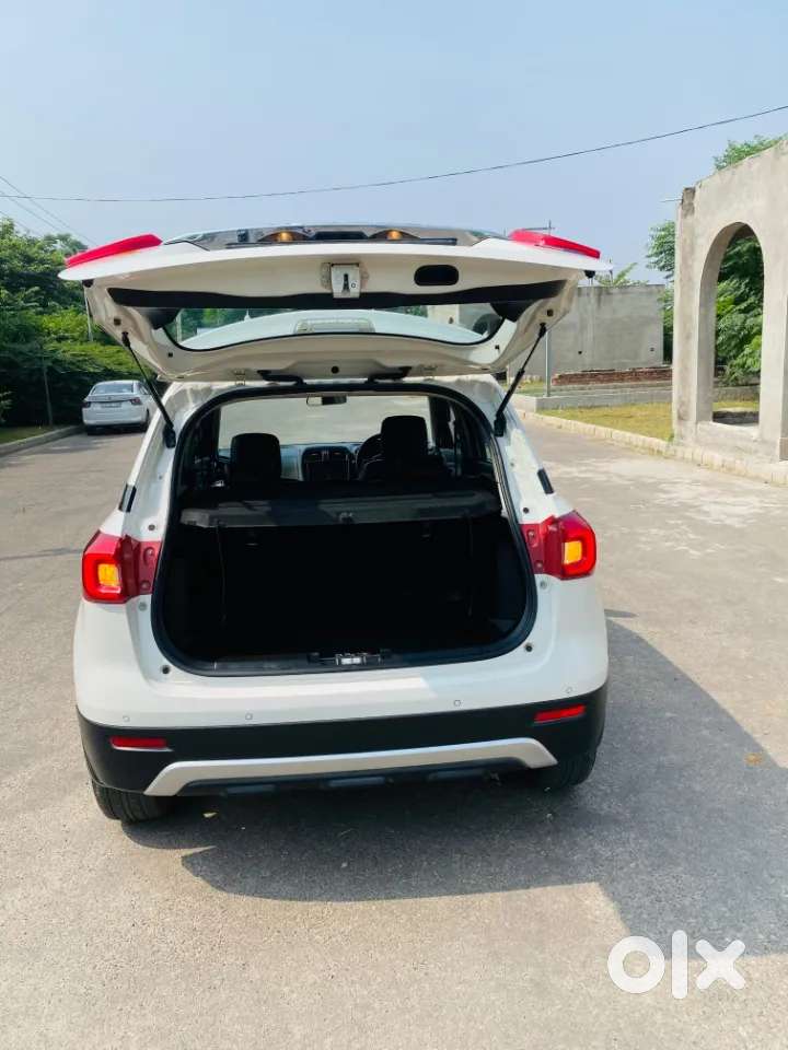 Maruti Suzuki Vitara Brezza 1.5 Zxi At, 2022, Petrol