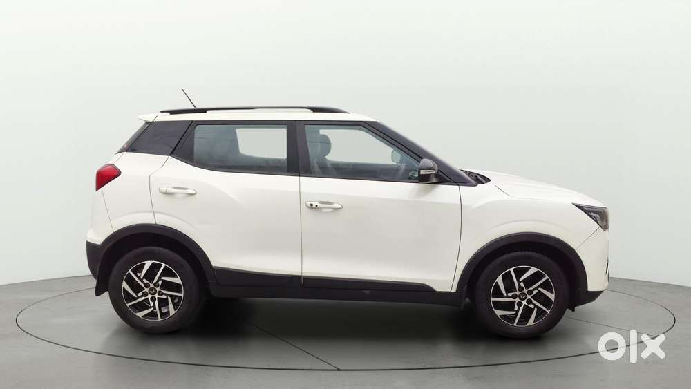 Mahindra Xuv300 W8 Option, 2023, Petrol
