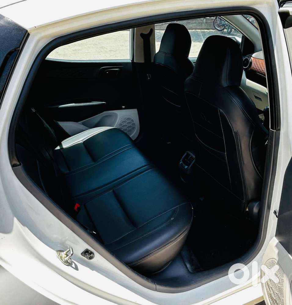 Hyundai Aura Sx Manual, 2023, Cng & Hybrids