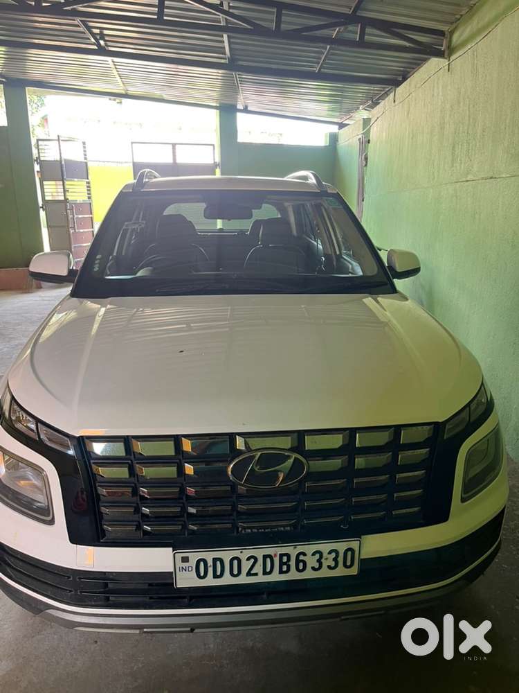 Hyundai Venue Petrol 2025