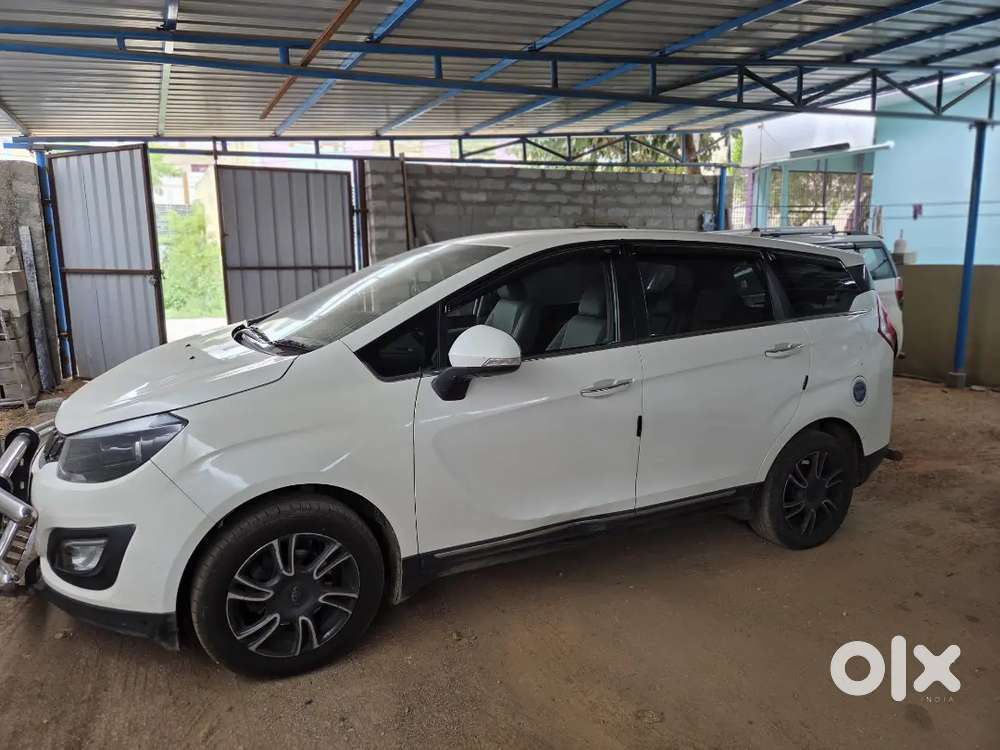 Mahindra Marazzo M8 2019 Topend Model