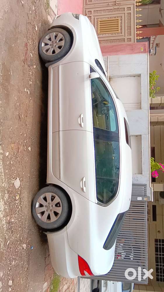 New Brand Luxury Car With Well Maintained
