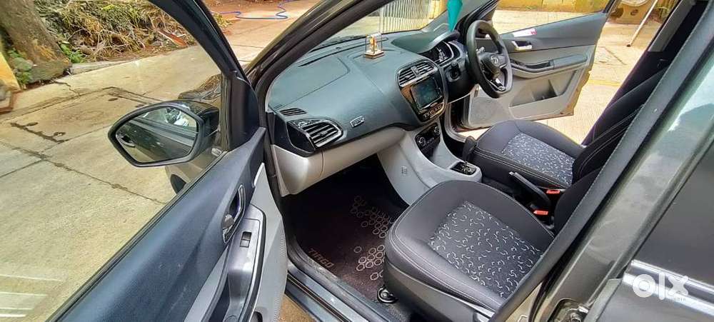 Tata Tiago Xza 2020 Petrol 5861 Km Grey Special Edition New Companycar