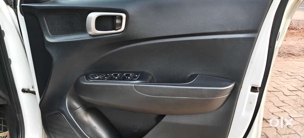 Hyundai Venue Sx+ At, 2019, Petrol