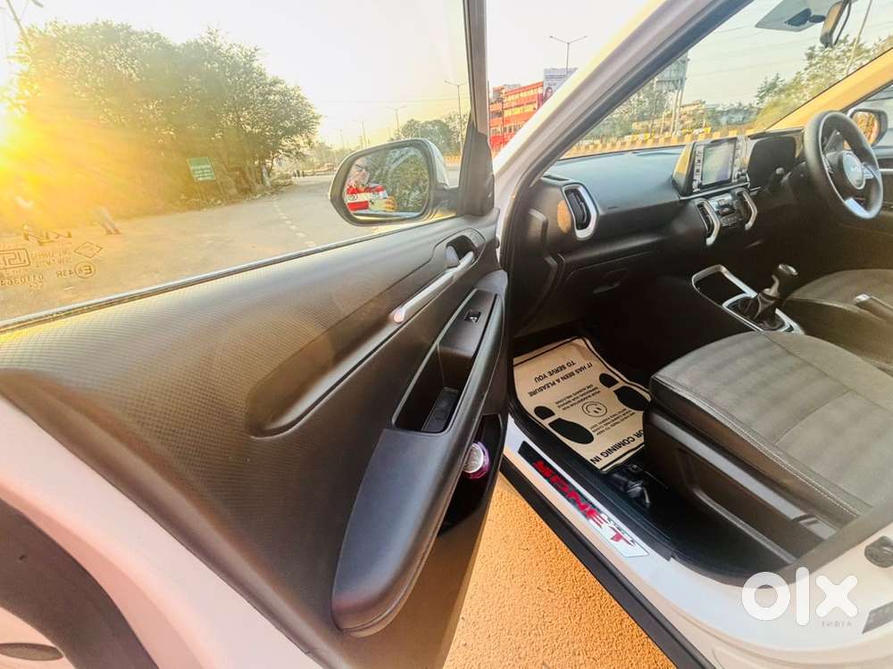 Kia Sonet 2023 White Manual Diesel 1st Owner Excellent Condition