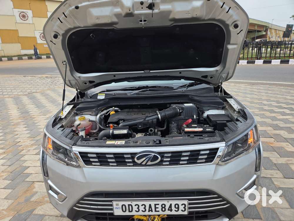 Mahindra Xuv300 W8 Option Dual Tone, 2023, Petrol