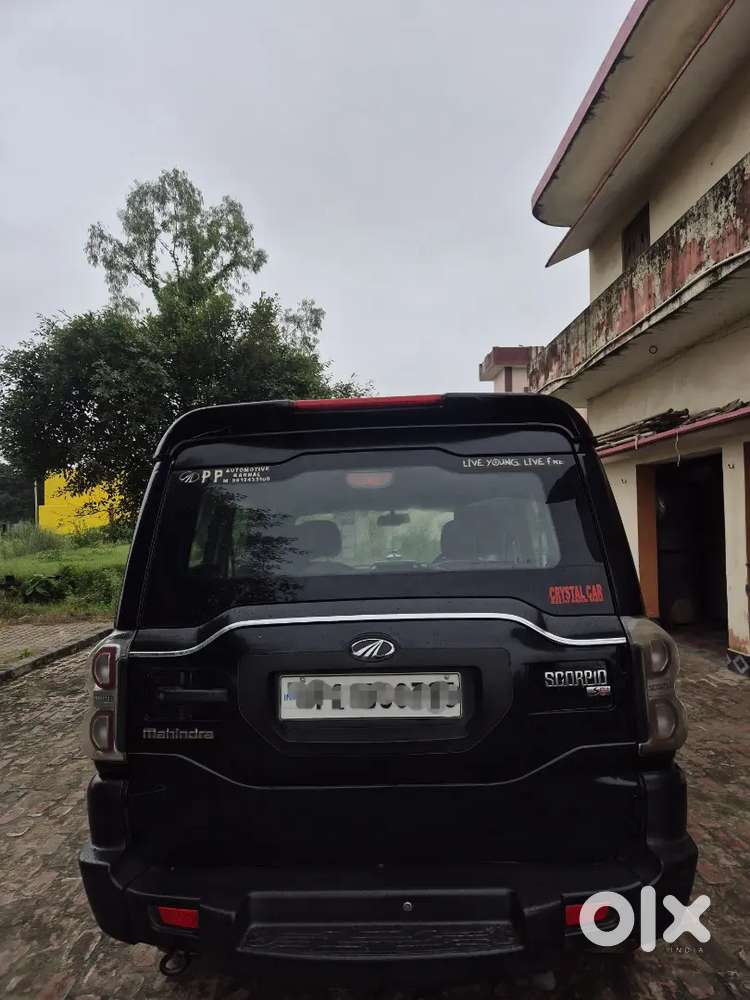 Mahindra Scorpio S6 Plus 2017 Diesel Manual