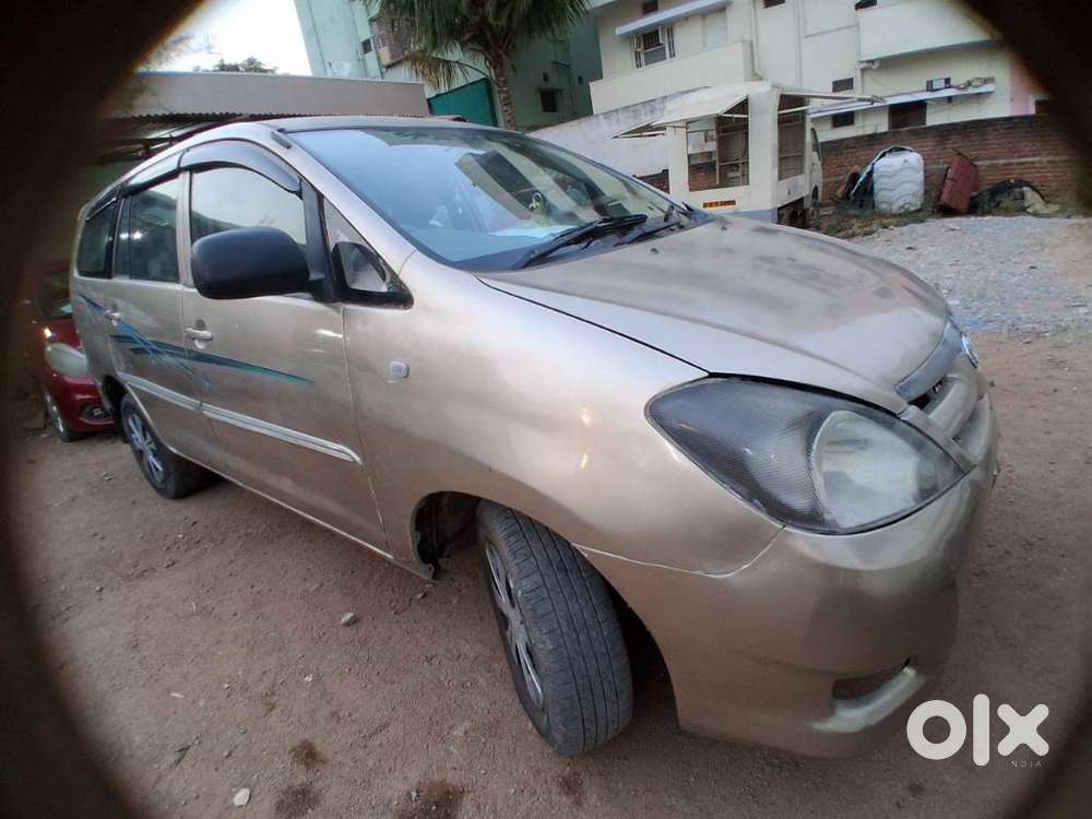 Toyota Innova 2.5 G (diesel) 8 Seater, 2005, Diesel