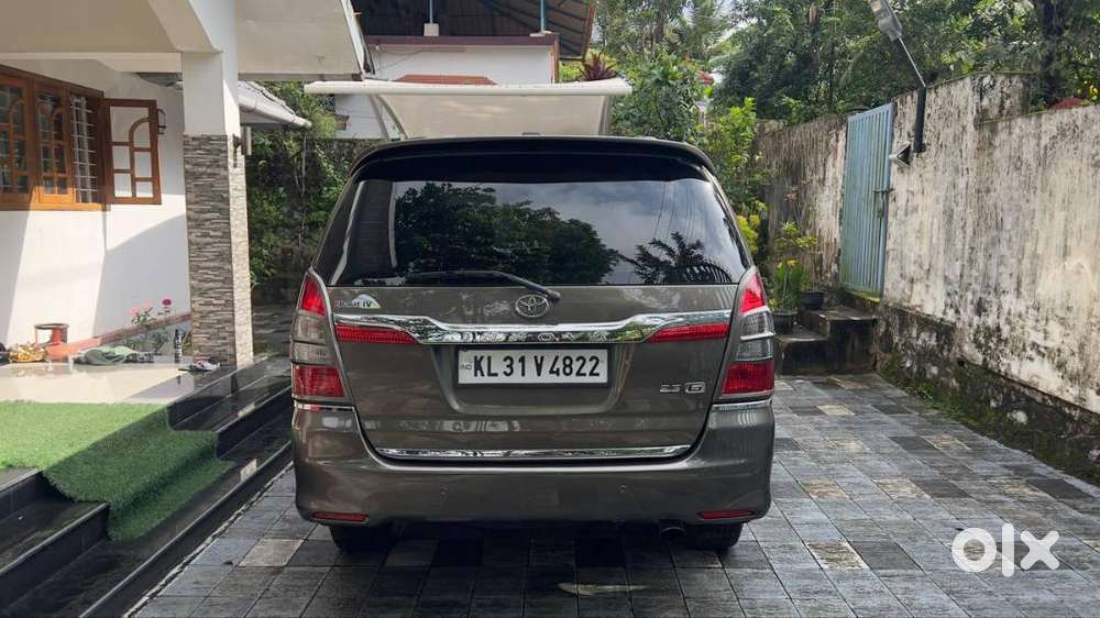 Toyota Innova 2015 Diesel 2 Variants