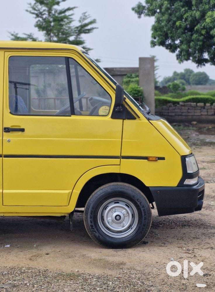 Tata Winger Deluxe - Hi Roof (non-ac), 2016, Diesel