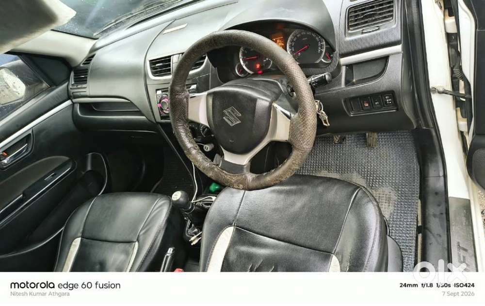 Maruti Suzuki Swift Vxi + Manual, 2013, Petrol